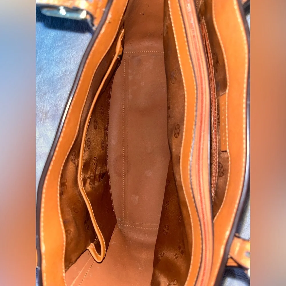 ✨Tory Burch York Tote✨ - Picture 7 of 16